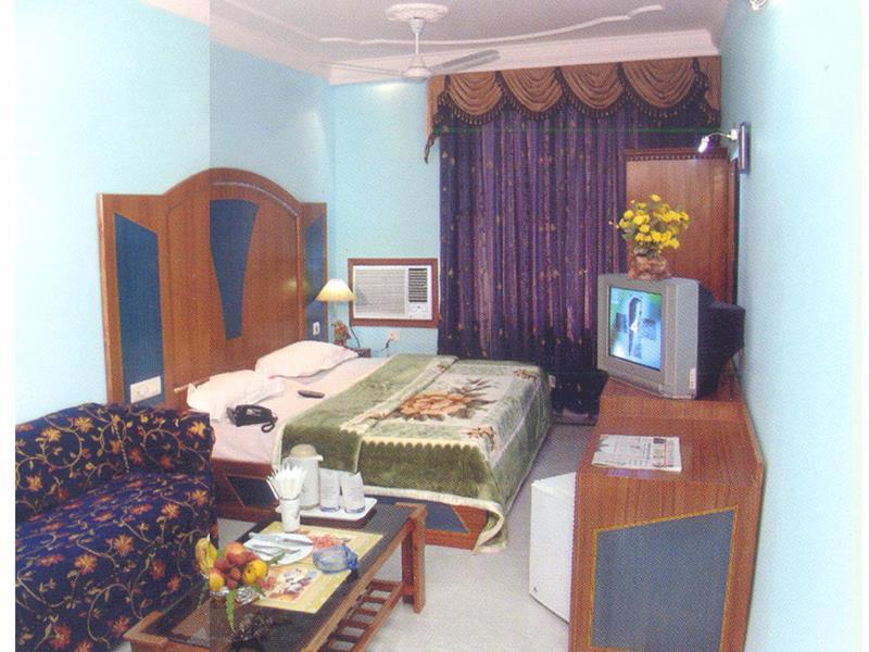 Fabhotel Ashu Palace Karol Bagh Deli Exterior foto