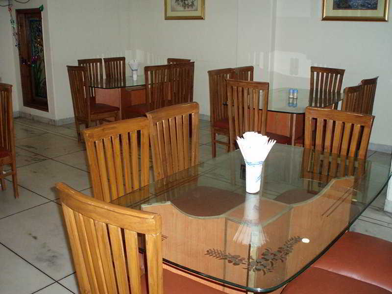 Fabhotel Ashu Palace Karol Bagh Deli Restaurante foto