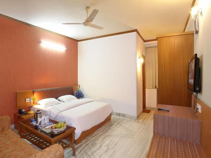 Fabhotel Ashu Palace Karol Bagh Deli Exterior foto